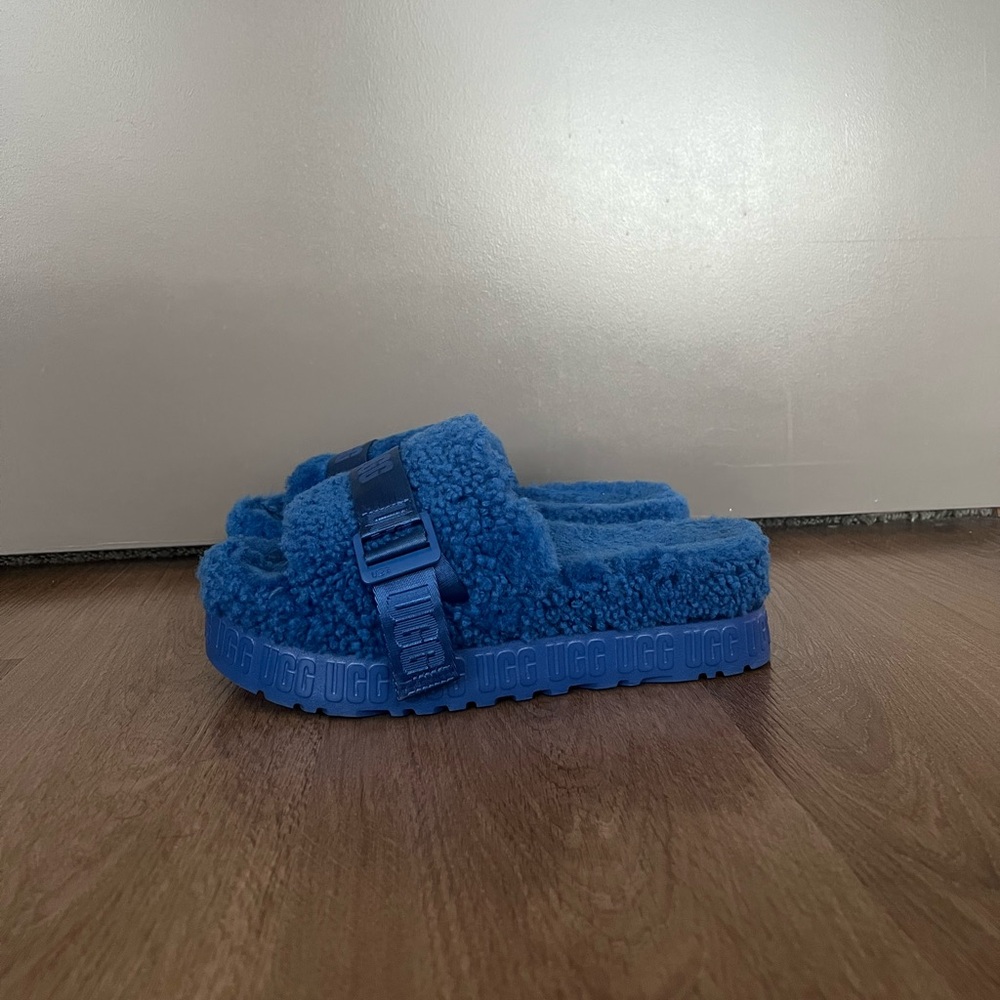 UGG Fluffita Platform Slide Sandals – Blue, Size 10